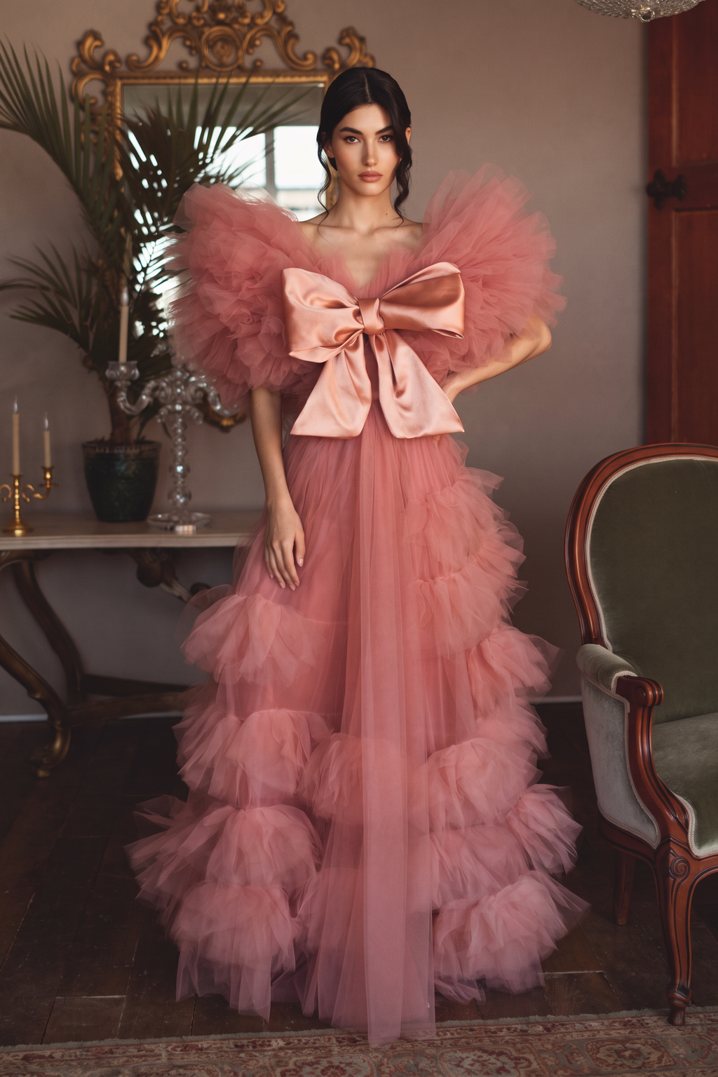 Vestido con lazo a capas